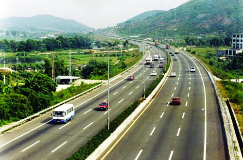 廣深高速公路土工格應用